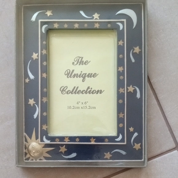 Picture Frame Set - Picture 2 of 8